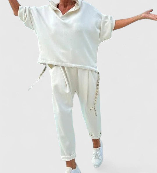 Sally | Pohodlná souprava s kapucí