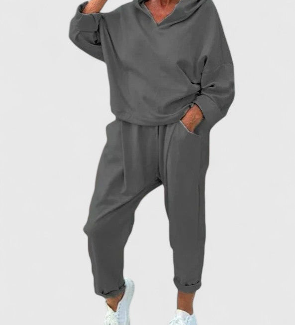 Sally | Pohodlná souprava s kapucí