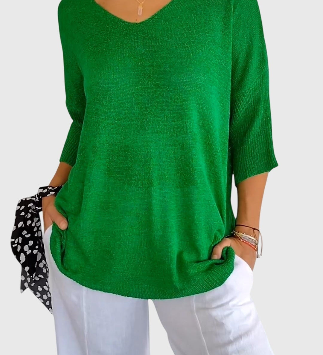 Cassandra™ | Elegantní top s V výstřihem