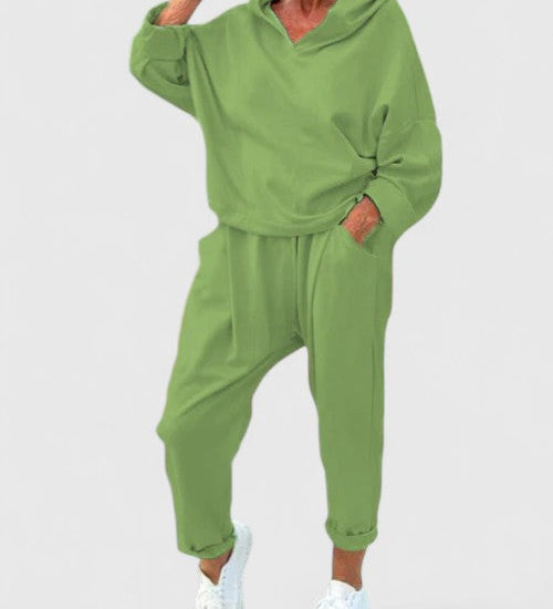 Sally | Pohodlná souprava s kapucí