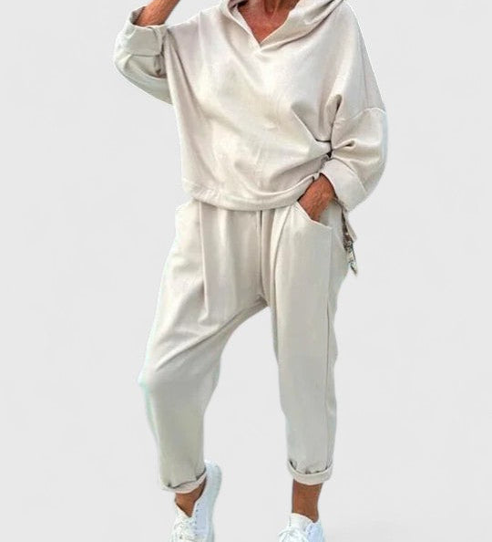 Sally | Pohodlná souprava s kapucí