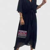 Nada | Elegantní šaty s V výstřihem